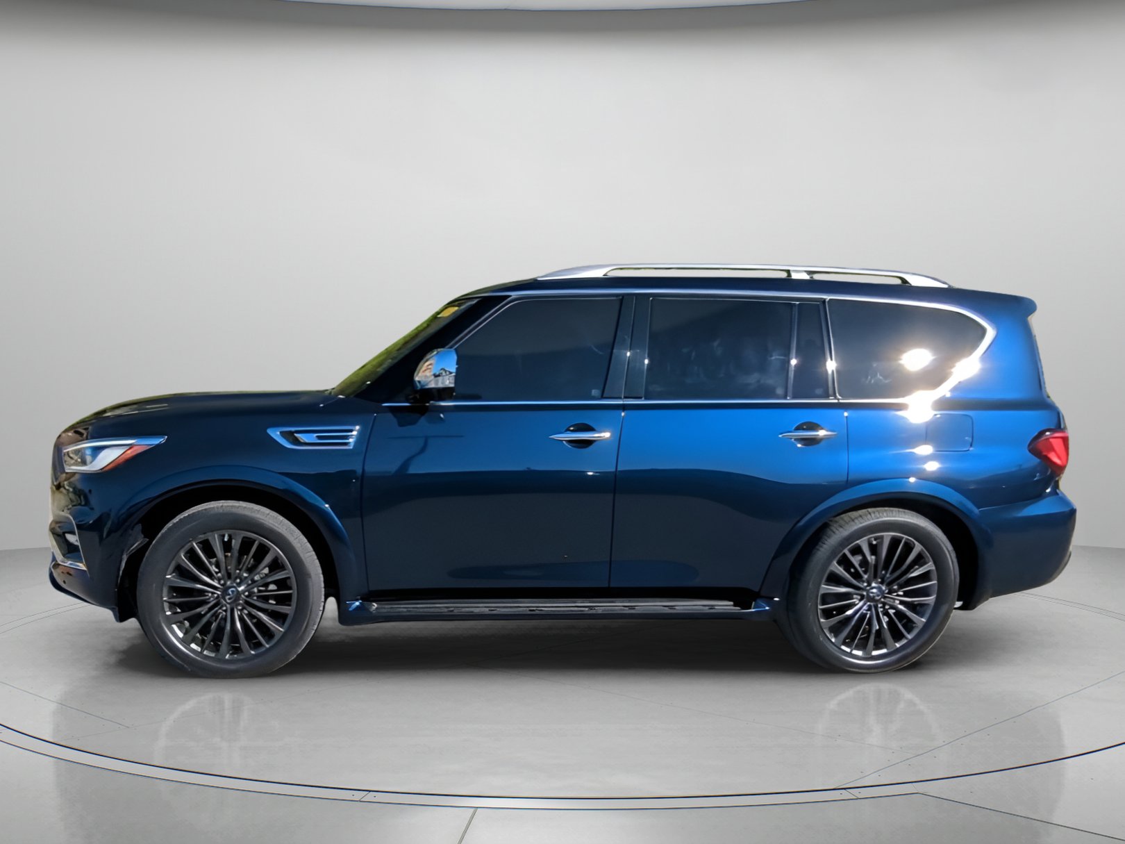 Used 2022 INFINITI QX80 Sensory w/ Cargo Package image 15