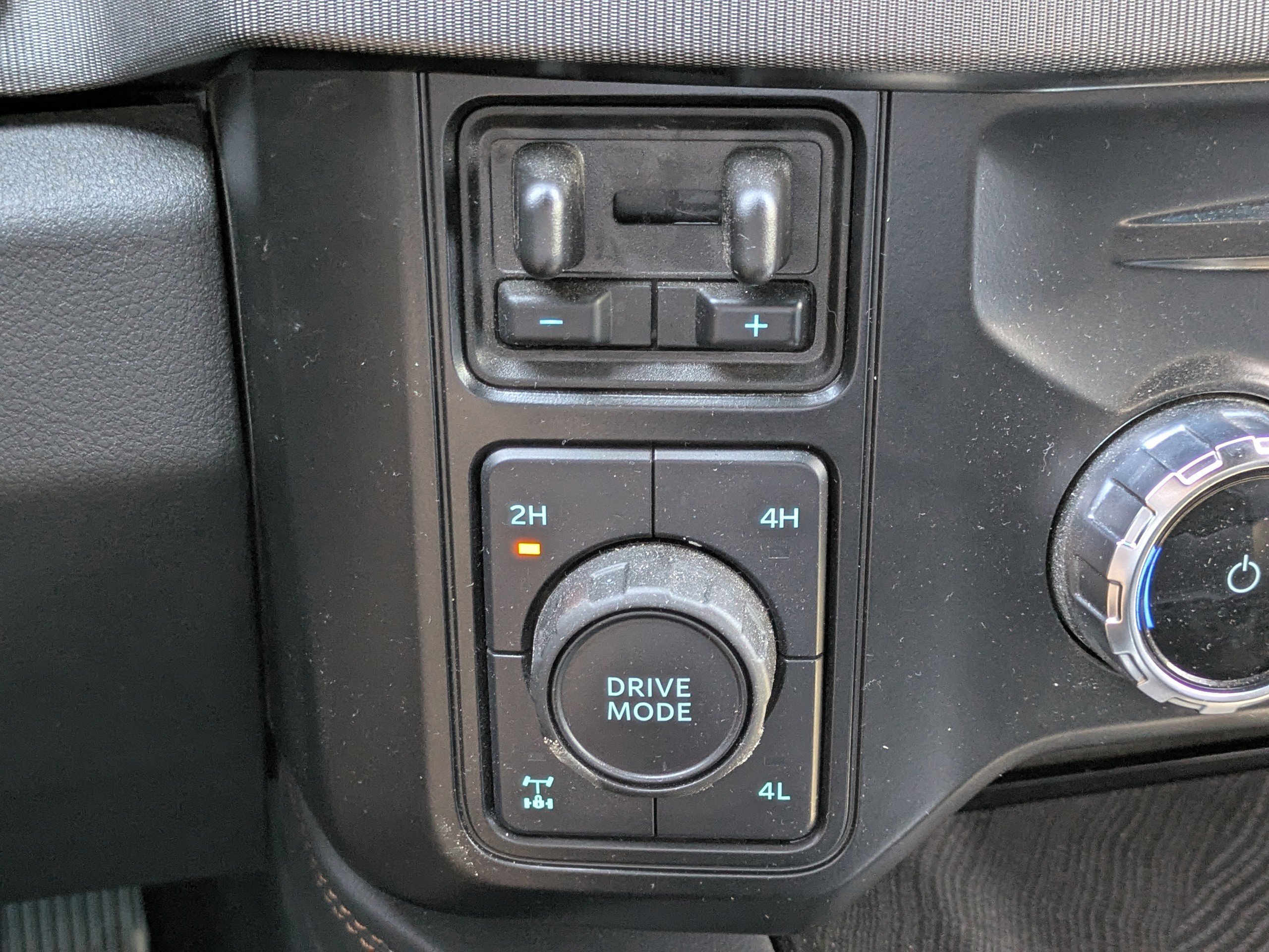 Certified 2024 Ford F250 Platinum image 28