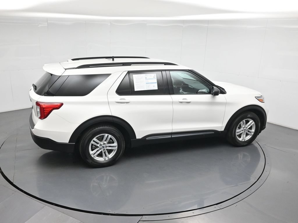Certified 2024 Ford Explorer XLT RWD image 42