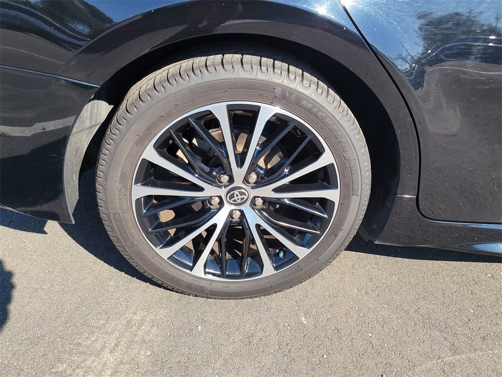 Used 2020 Toyota Camry SE image 5