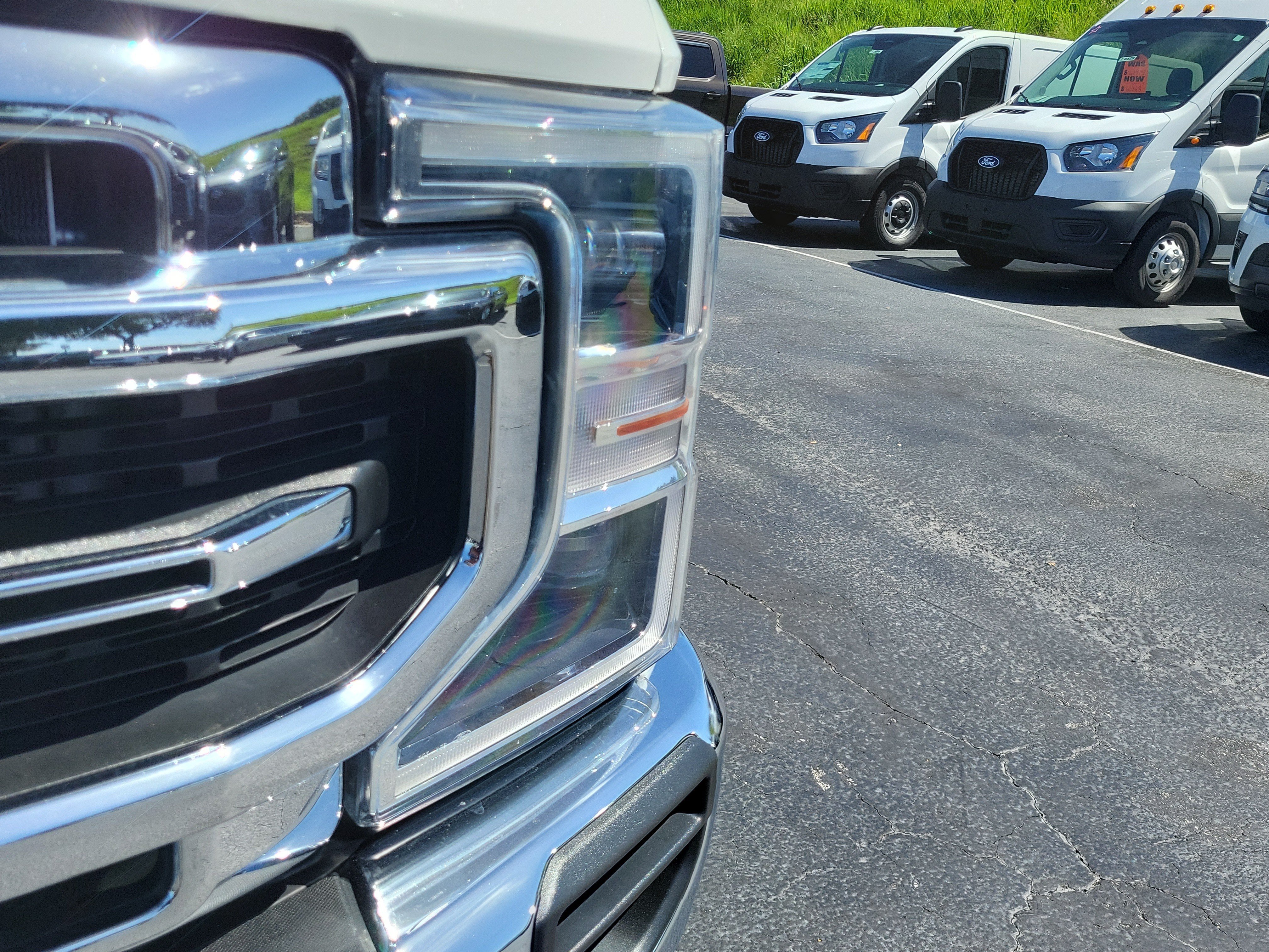 Certified 2022 Ford F250 Lariat w/ Lariat Ultimate Package AWD/4WD image 3
