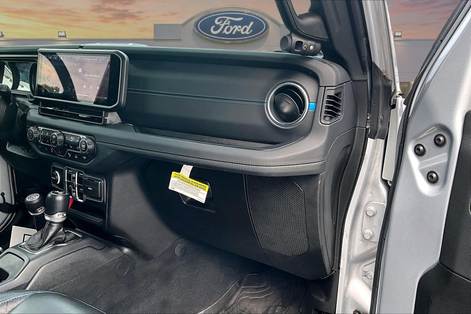Used 2024 Jeep Wrangler High Altitude AWD/4WD image 17