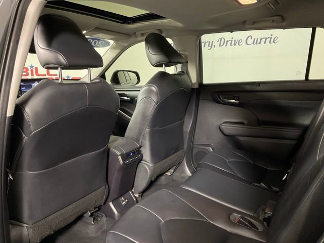 Used 2020 Toyota Highlander XLE image 15