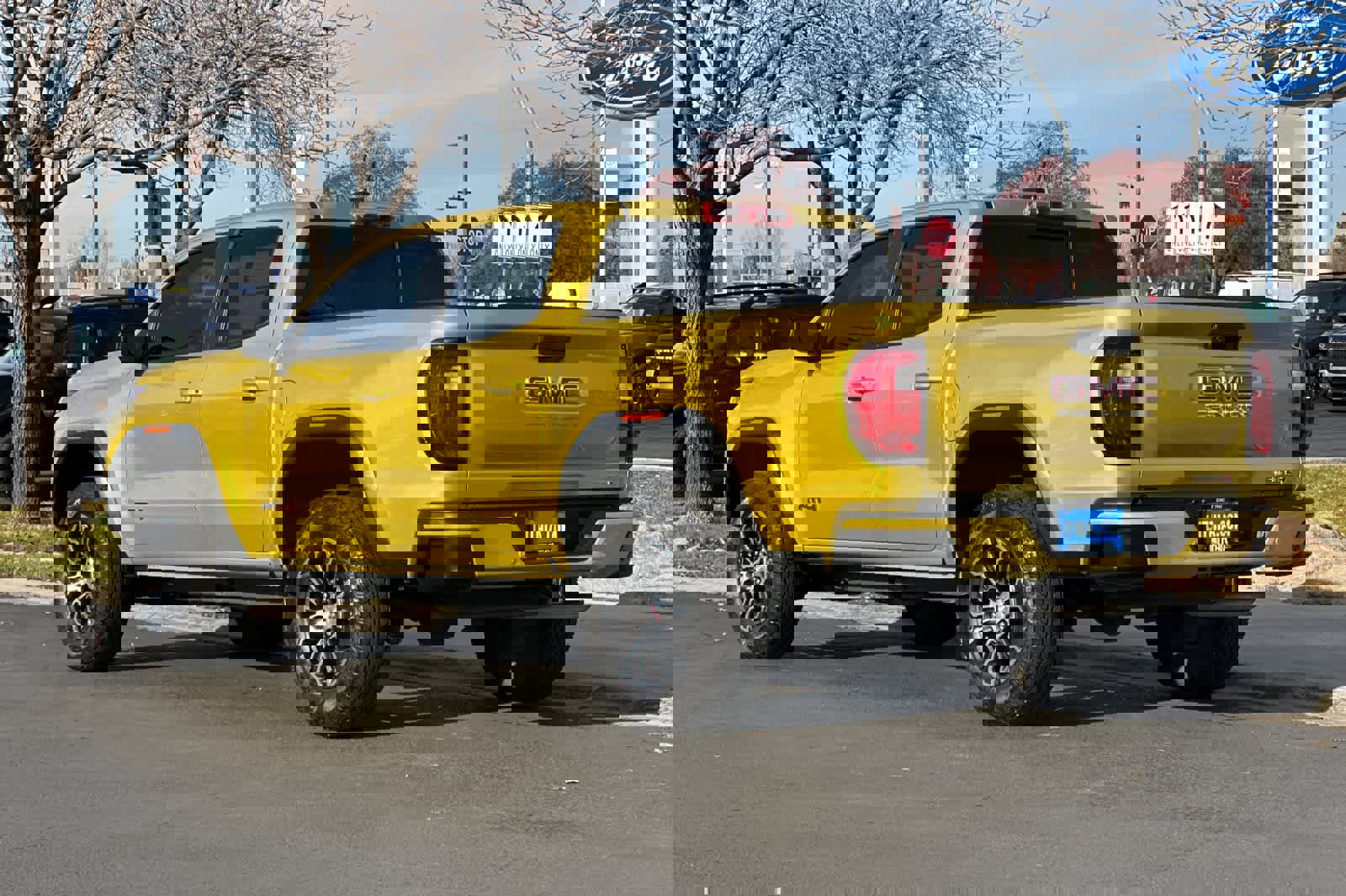 Used 2023 GMC Canyon AT4 w/ AT4 Premium Package image 6