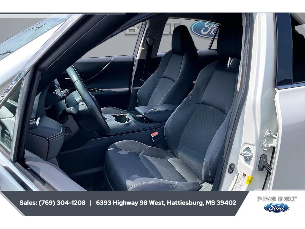 Used 2021 Toyota Venza LE AWD/4WD image 18