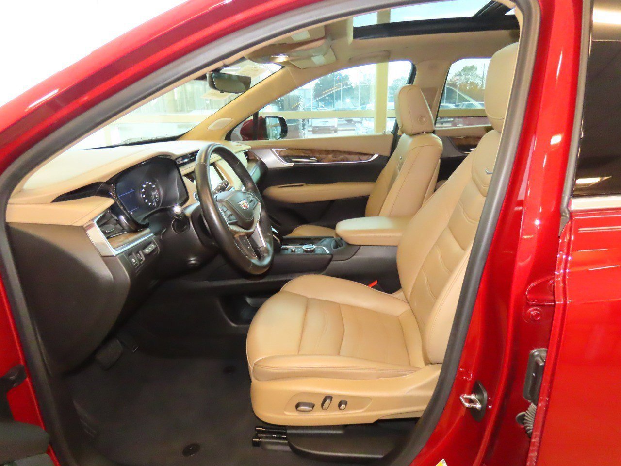 Used 2024 Cadillac XT5 Premium Luxury w/ Platinum Package image 21