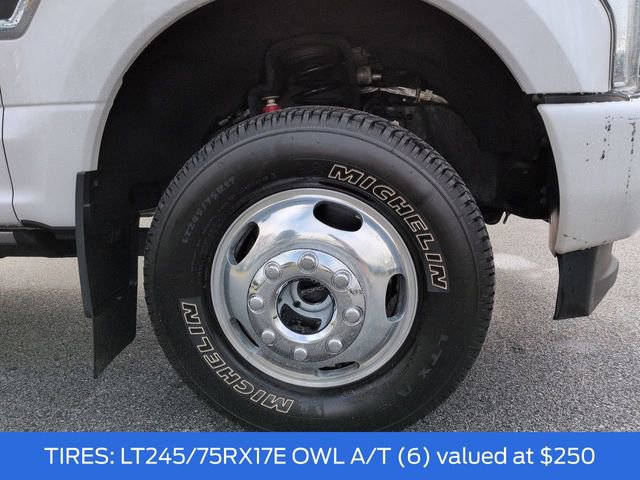 Certified 2017 Ford F350 Platinum w/ Platinum Ultimate Package image 11