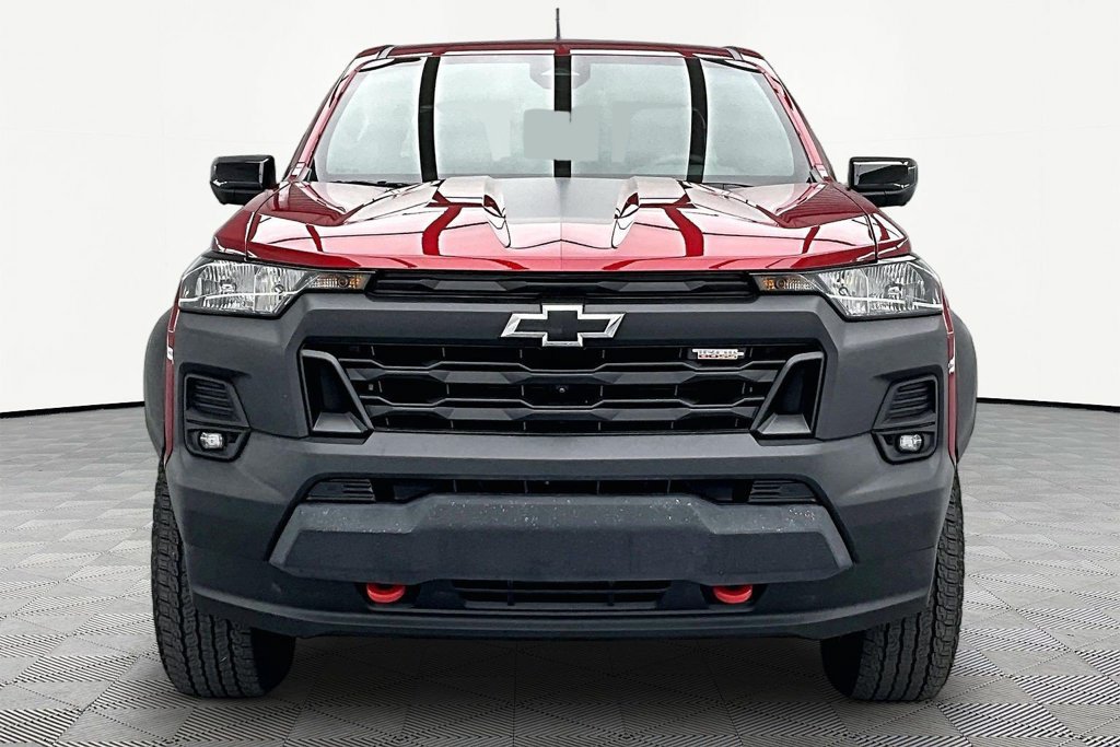 Used 2026 Chevrolet Colorado Trail Boss AWD/4WD image 3