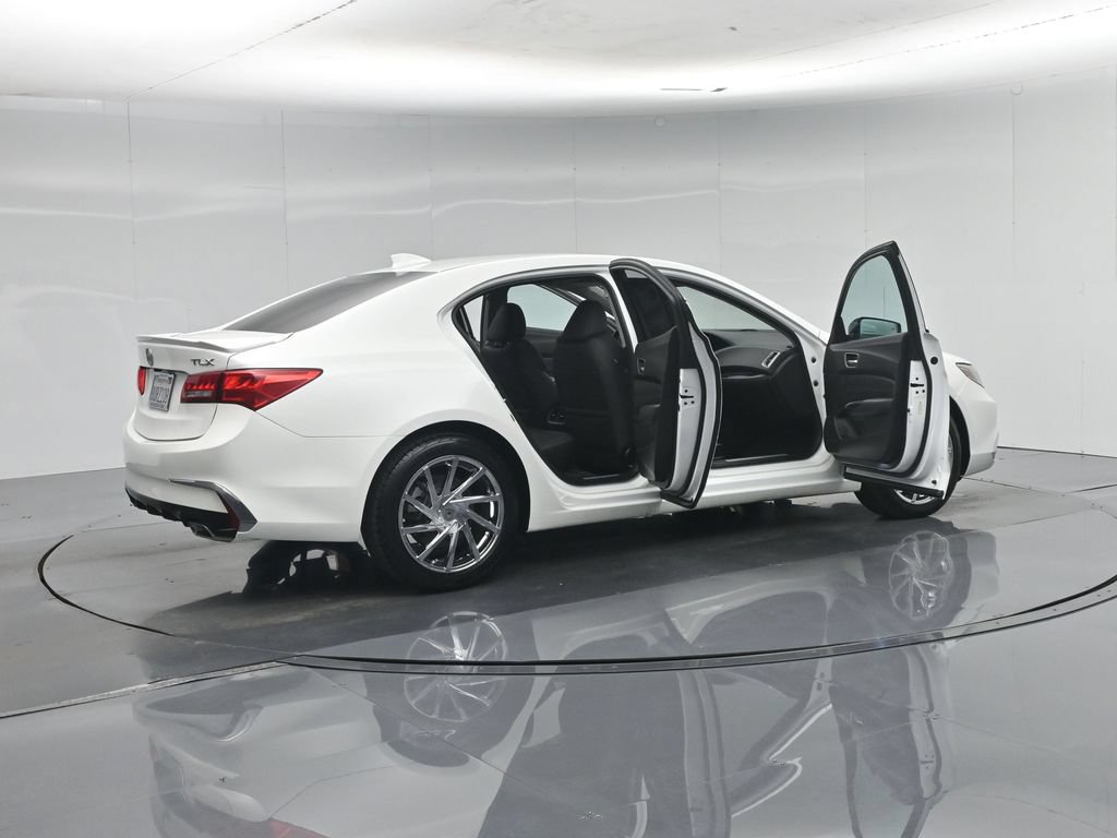 Used 2018 Acura TLX V6 FWD image 4