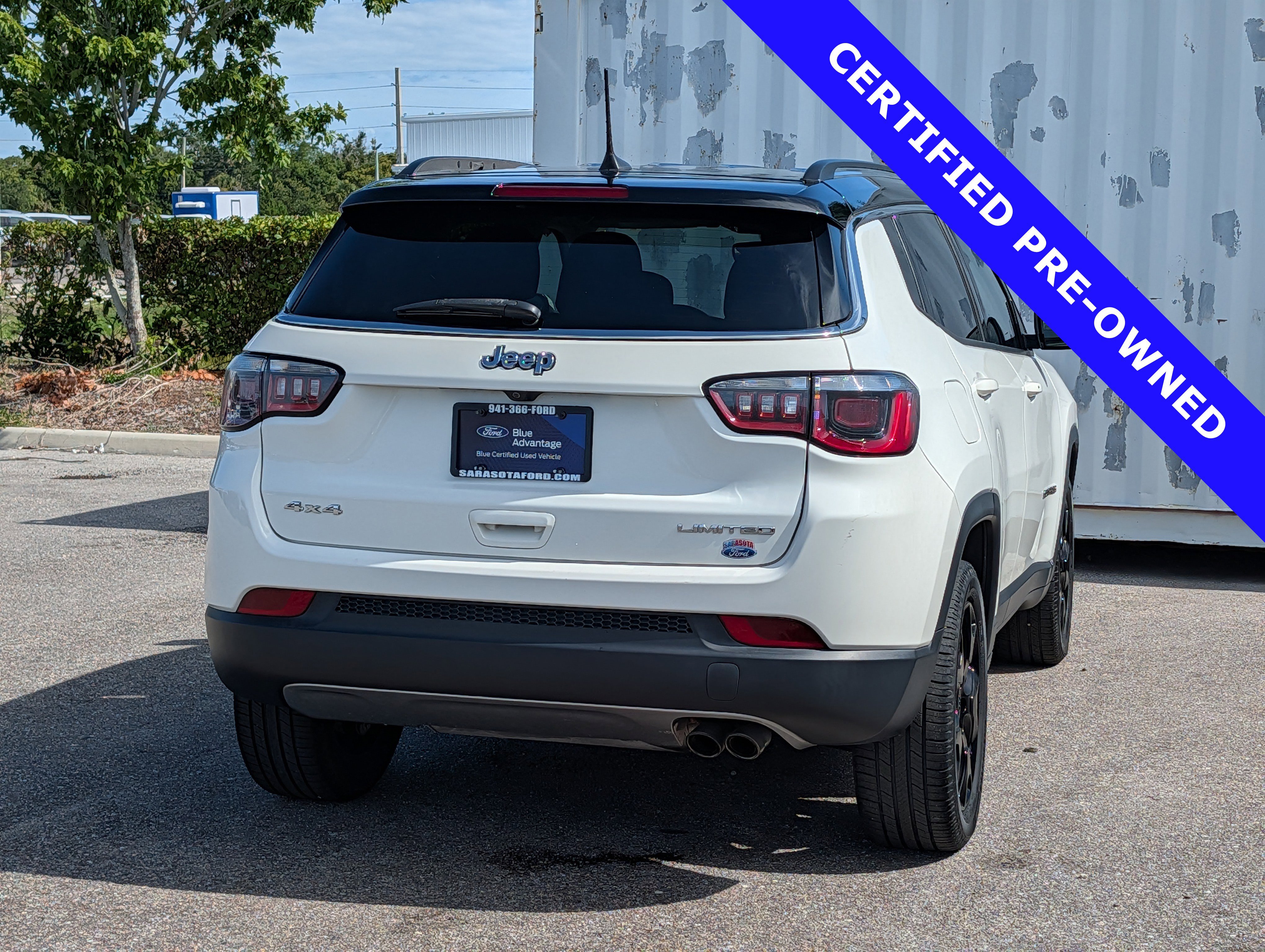 Used 2018 Jeep Compass Limited AWD/4WD image 4