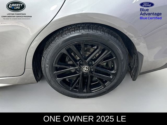 Used 2025 Toyota Camry LE image 28