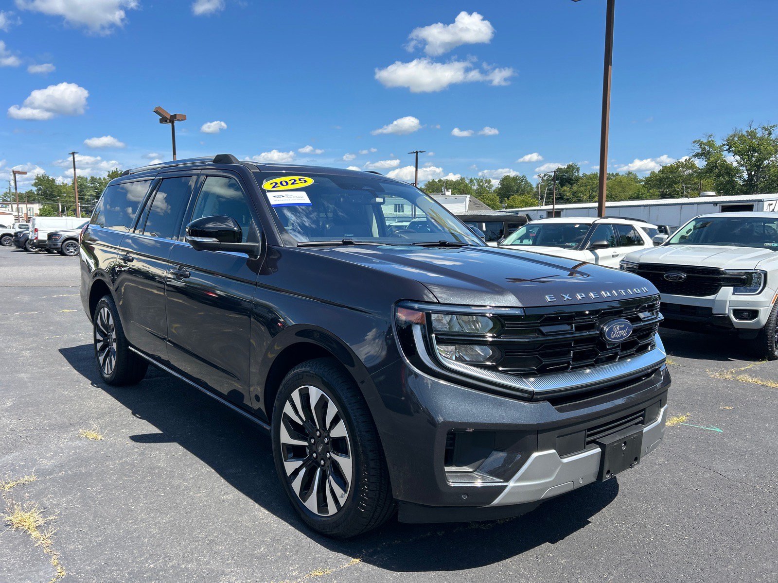 Certified 2025 Ford Expedition Max Platinum w/ Driver's Package AWD/4WD image 28