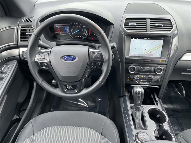 Certified 2018 Ford Explorer XLT w/ Equipment Group 201A image 10