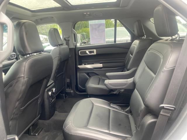 Certified 2022 Ford Explorer XLT w/ Equipment Group 202A image 32