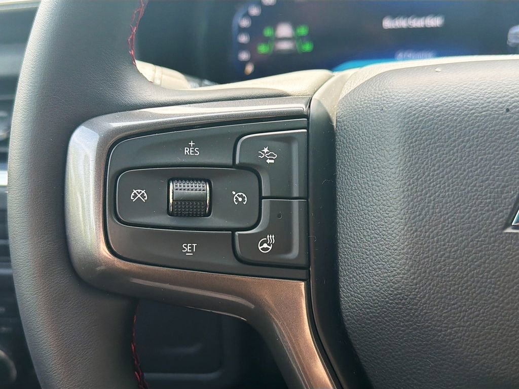Used 2023 Chevrolet Suburban RST w/ Luxury Package AWD/4WD image 12