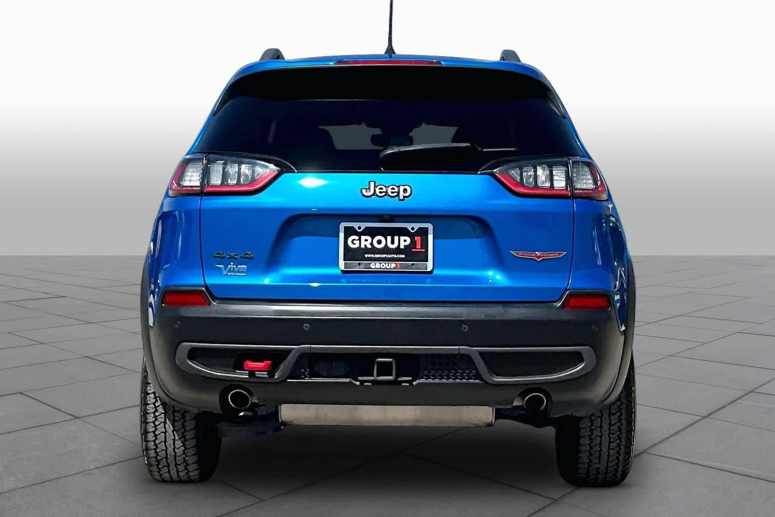 Used 2021 Jeep Cherokee Trailhawk w/ Technology Group AWD/4WD image 5