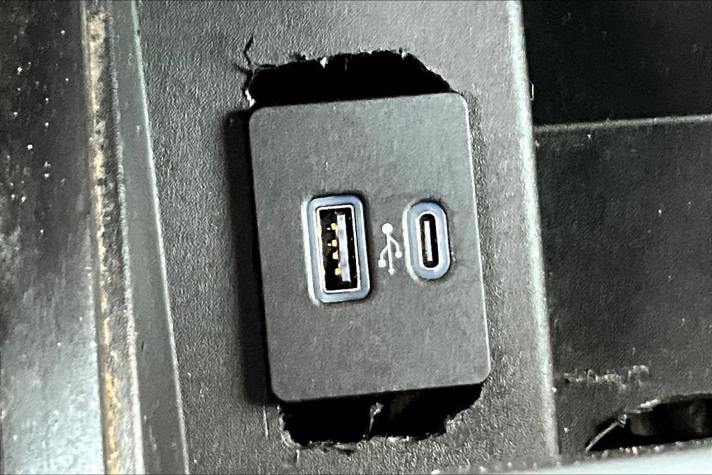 Certified 2022 Ford F350 XLT w/ XLT Value Package AWD/4WD image 18