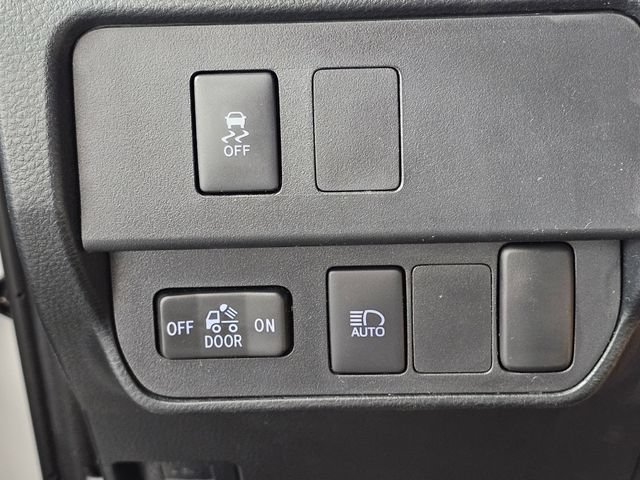 Used 2023 Toyota Tacoma SR5 w/ Technology Package AWD/4WD image 36