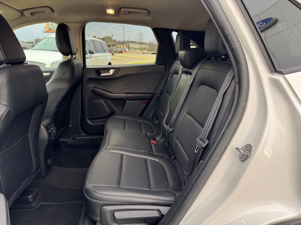 Certified 2020 Ford Escape SEL image 30