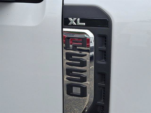 Certified 2025 Ford F550 4x4 Crew Cab image 8