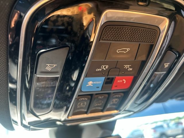 Used 2022 Jeep Grand Cherokee L Summit w/ Advanced Protech Group IV AWD/4WD image 12