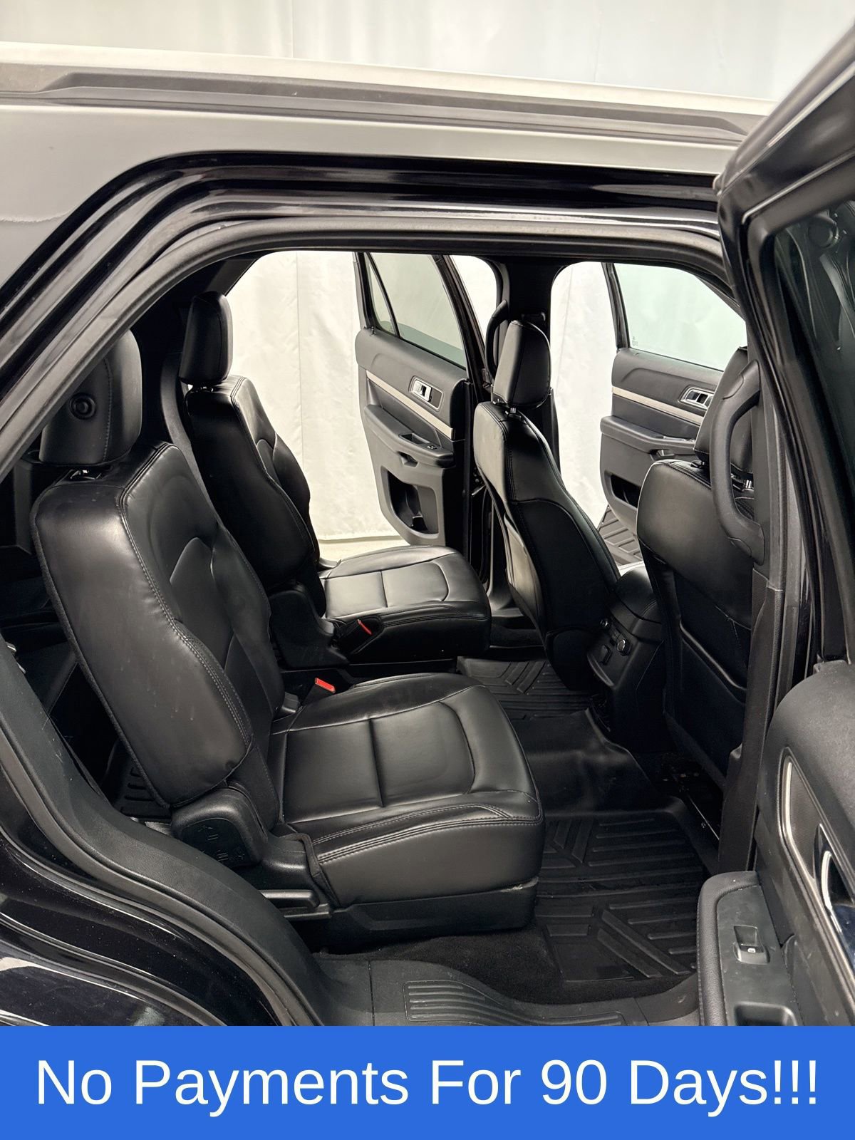 Certified 2019 Ford Explorer XLT w/ Equipment Group 202A image 28