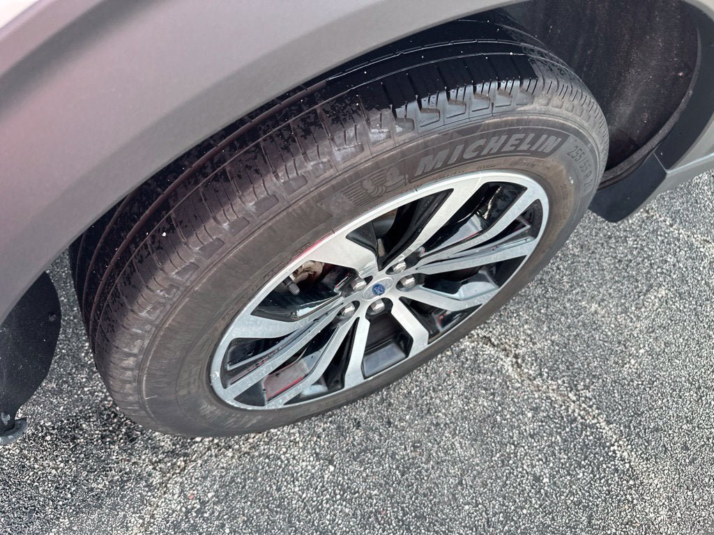 Certified 2025 Ford Explorer ST-Line AWD/4WD image 7