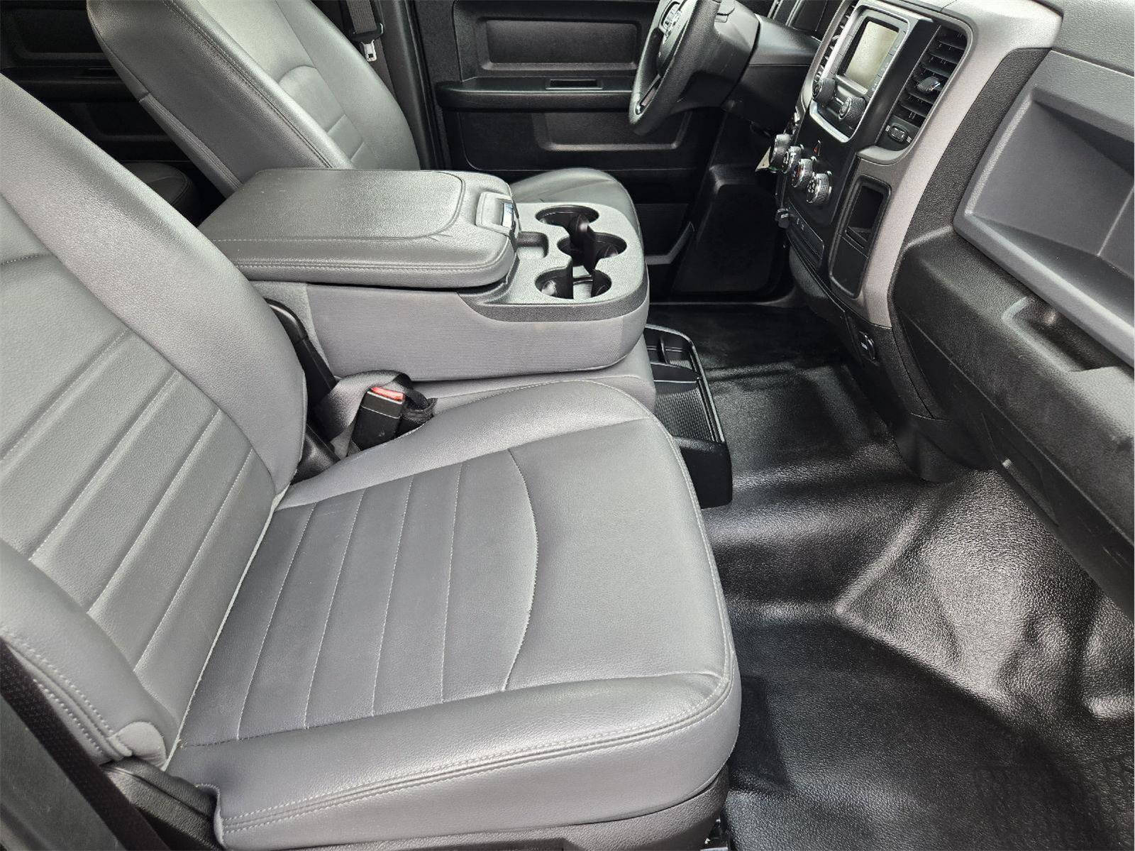 Used 2019 RAM 1500 Tradesman w/ Chrome Appearance Group RWD image 11
