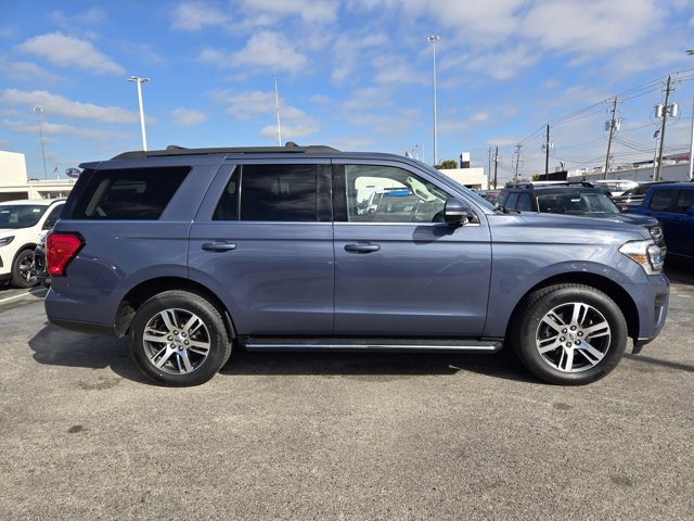 Certified 2022 Ford Expedition XLT image 4