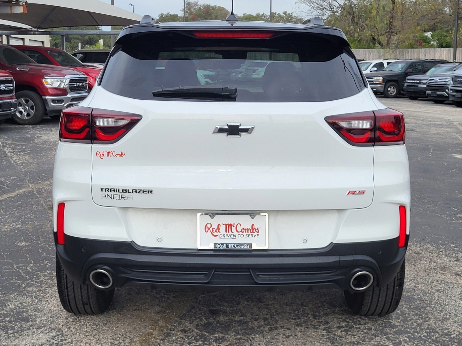 Used 2024 Chevrolet TrailBlazer RS w/ Driver Confidence Package image 4