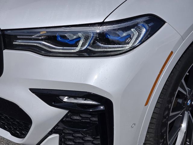 Used 2022 BMW X7 M50i AWD/4WD image 8