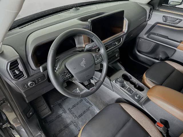 Certified 2025 Ford Bronco Sport Outer Banks w/ Outer Banks Tech Package+ AWD/4WD image 2