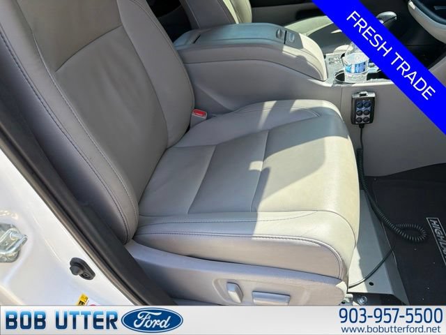 Used 2019 Toyota Highlander XLE FWD image 5