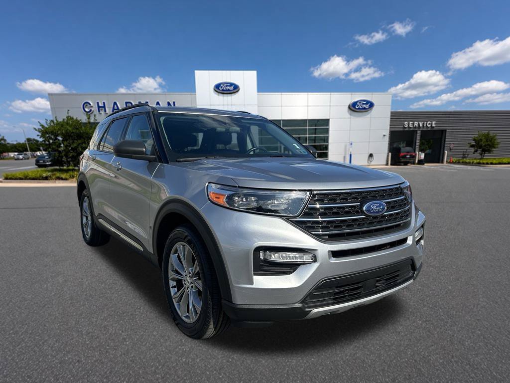 Certified 2022 Ford Explorer XLT w/ Equipment Group 202A AWD/4WD image 7