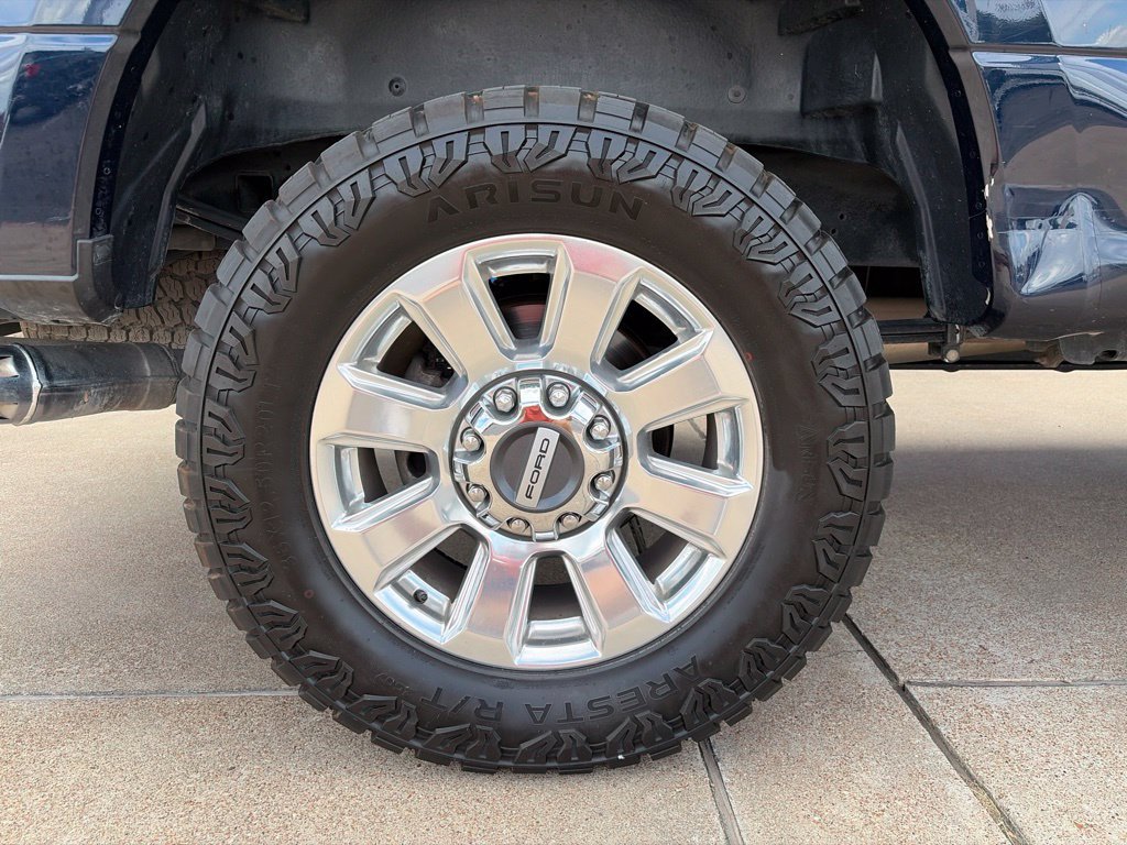 Certified 2022 Ford F250 Platinum w/ FX4 Off-Road Package AWD/4WD image 9