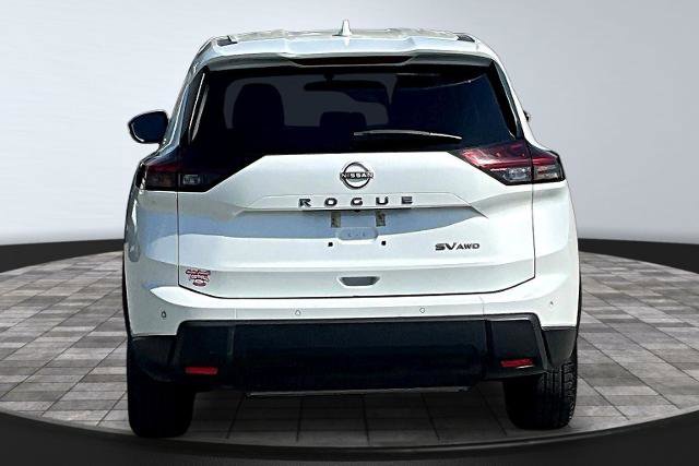 Used 2024 Nissan Rogue SV AWD/4WD image 4