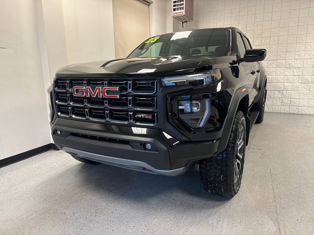 Used 2023 GMC Canyon AT4 w/ AT4 Premium Package image 13