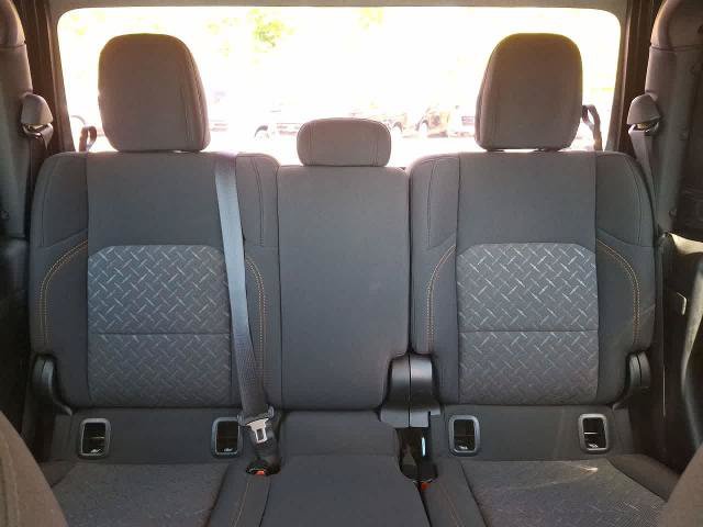 Used 2025 Jeep Gladiator Mojave w/ Convenience Group AWD/4WD image 13