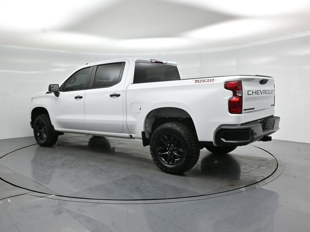 Used 2024 Chevrolet Silverado 1500 Custom Trail Boss w/ LPO, Dark Essentials Package AWD/4WD image 7