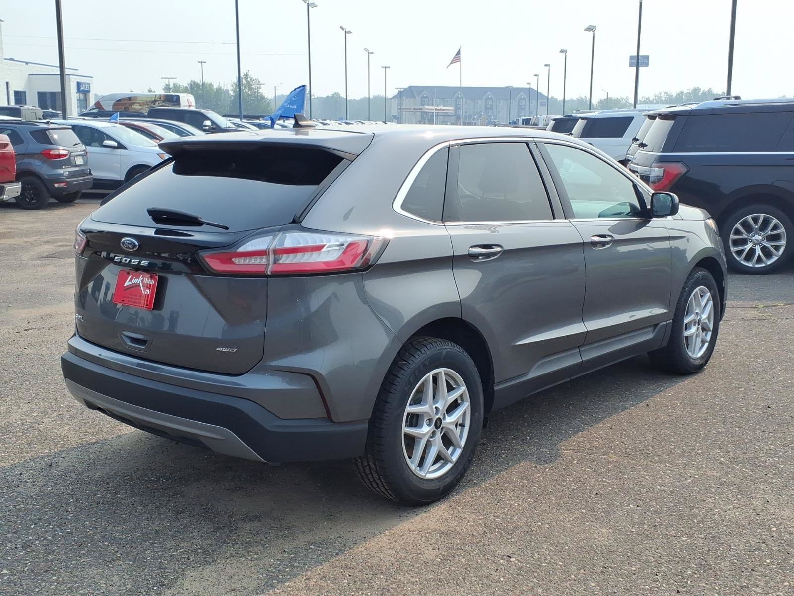 Certified 2024 Ford Edge SEL AWD/4WD image 6
