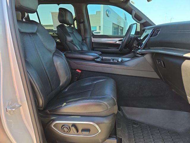 Used 2022 Jeep Wagoneer Series I AWD/4WD image 17