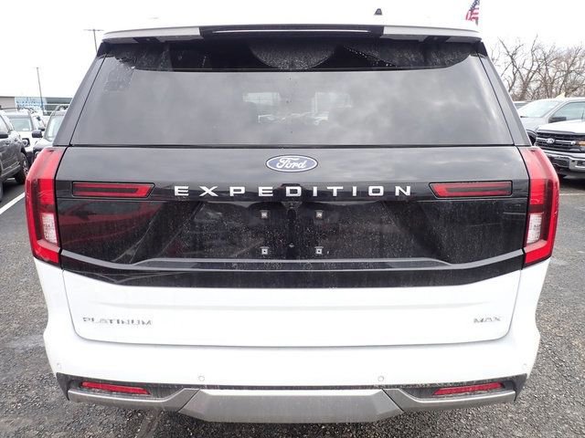Certified 2025 Ford Expedition Max Platinum image 3