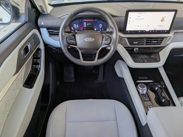 Certified 2025 Ford Explorer Platinum w/ LUX Leather Package image 14