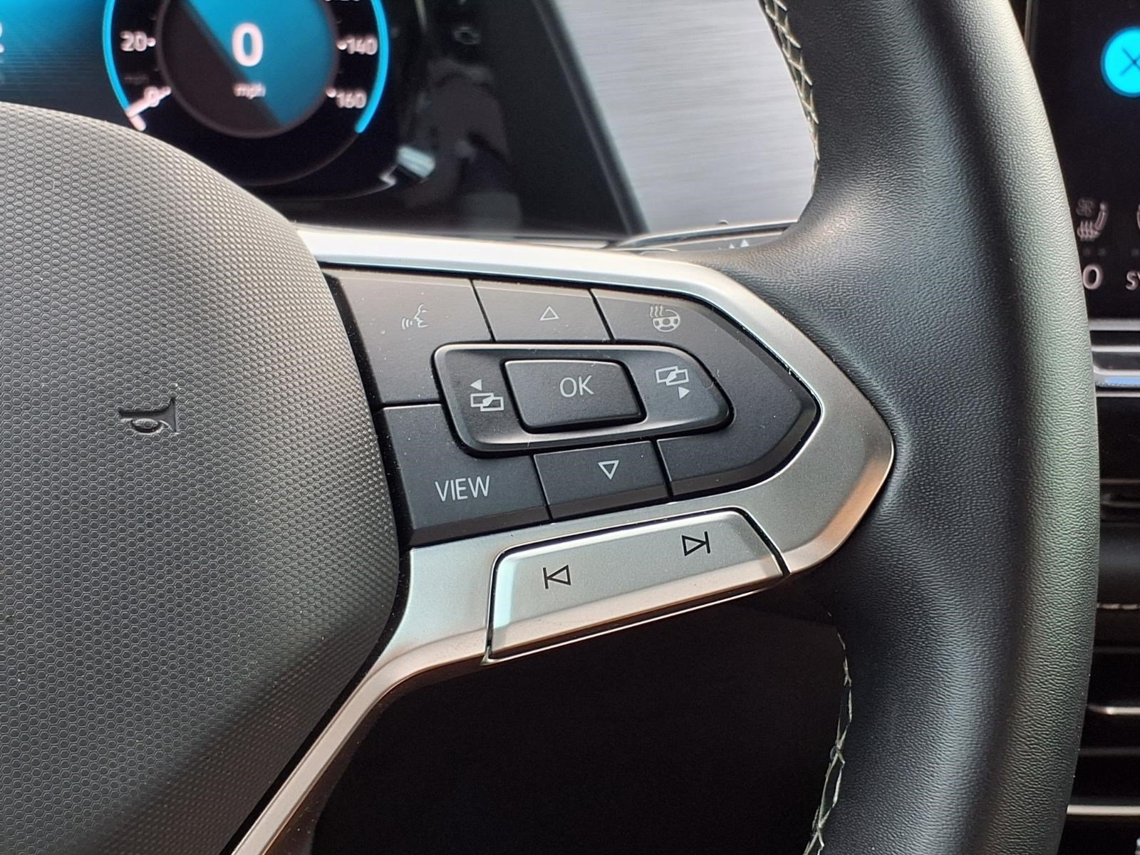 Used 2025 Volkswagen Atlas Cross Sport SE FWD image 25