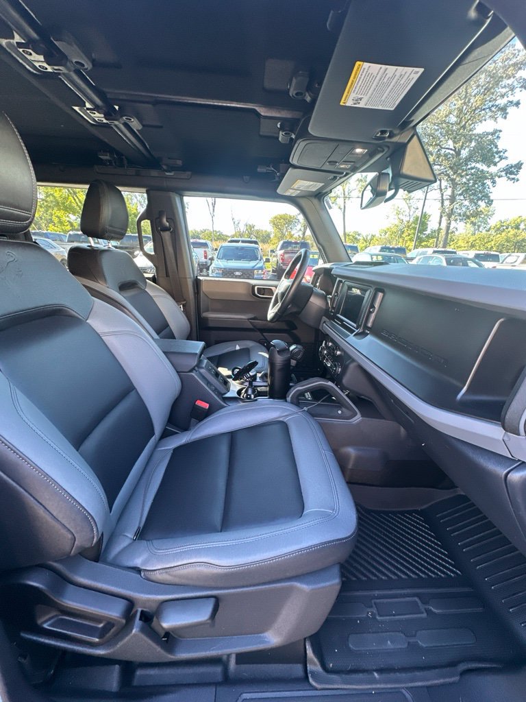 Certified 2023 Ford Bronco Big Bend w/ Sasquatch Package AWD/4WD image 11