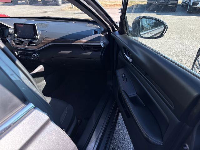 Used 2024 Nissan Altima 2.5 SV image 24