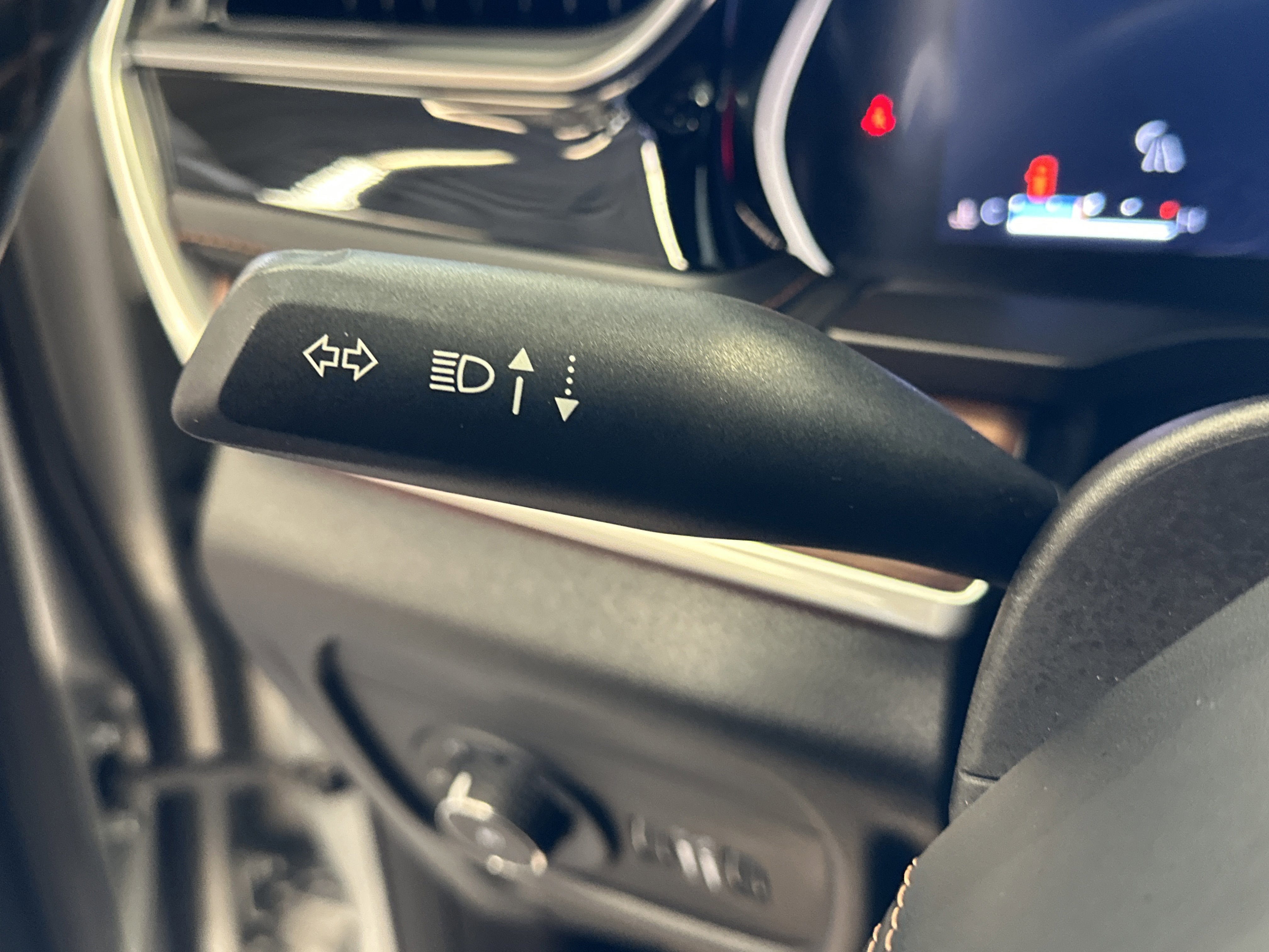 Used 2022 Jeep Grand Cherokee L Summit w/ Advanced Protech Group IV image 40