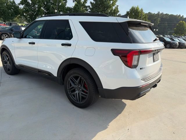 Certified 2025 Ford Explorer ST-Line w/ Premium Package AWD/4WD image 5