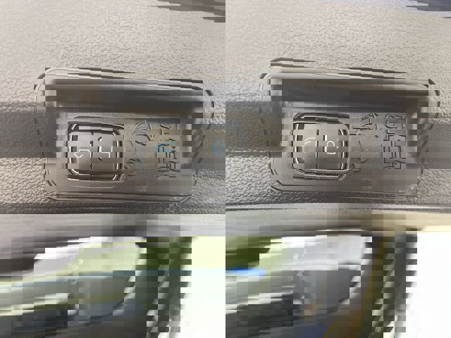 Certified 2022 Ford Explorer XLT w/ XLT Sport Appearance Package image 37