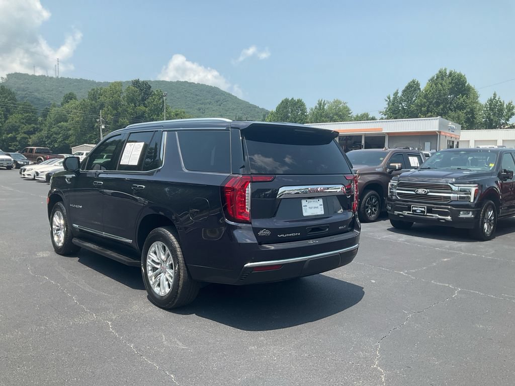 Used 2023 GMC Yukon SLT AWD/4WD image 7